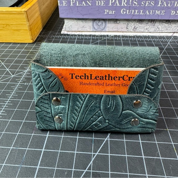 Leather card wallet double stack business card holder -embossed floral sage - Picture 9 of 12